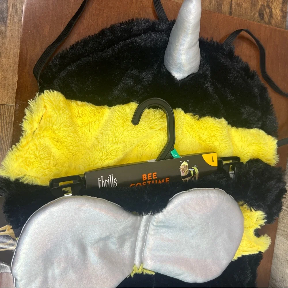 Bee Costume Pet Costume Thrills & Chills Collection Size Large